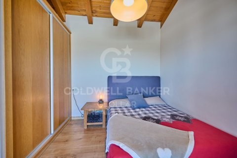 House for sale in Girona, Spain 4 bedrooms, 330 sq.m. No. 156912 - photo 17