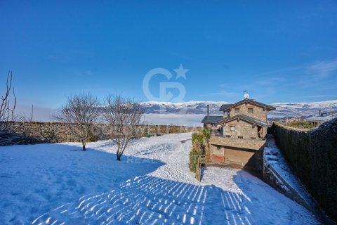 House for sale in Girona, Spain 4 bedrooms, 330 sq.m. No. 156912 - photo 2