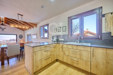 House for sale in Girona, Spain 4 bedrooms, 330 sq.m. No. 156912 - photo 16
