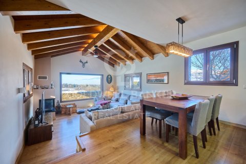 House for sale in Girona, Spain 4 bedrooms, 330 sq.m. No. 156912 - photo 6