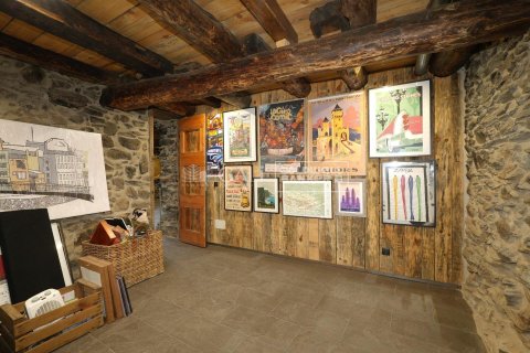 Villa till salu i Principado De Andorra (Ninguna Poblacion Tiene C.P.), Lleida, Spanien 4 sovrum, 320 kvm. Nr. 156916 - foto 16