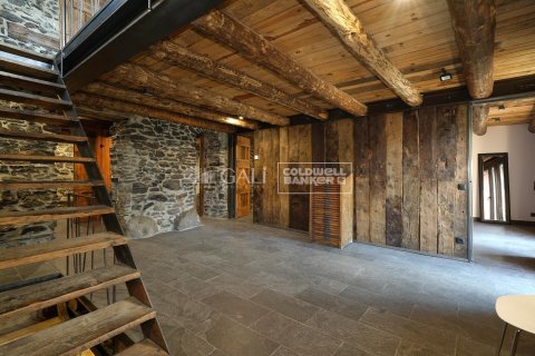 Villa till salu i Principado De Andorra (Ninguna Poblacion Tiene C.P.), Lleida, Spanien 4 sovrum, 320 kvm. Nr. 156916 - foto 11
