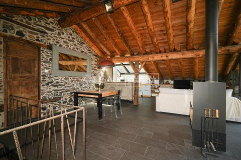 Villa till salu i Principado De Andorra (Ninguna Poblacion Tiene C.P.), Lleida, Spanien 4 sovrum, 320 kvm. Nr. 156916 - foto 5