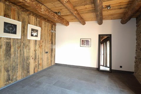 Villa till salu i Principado De Andorra (Ninguna Poblacion Tiene C.P.), Lleida, Spanien 4 sovrum, 320 kvm. Nr. 156916 - foto 18