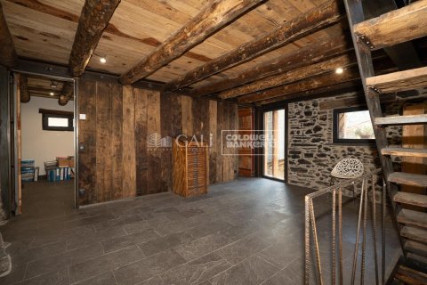 Villa till salu i Principado De Andorra (Ninguna Poblacion Tiene C.P.), Lleida, Spanien 4 sovrum, 320 kvm. Nr. 156916 - foto 15