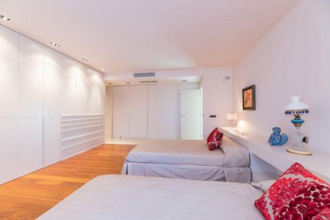 Сasa en venta en Peralada, Gerona, España 5 dormitorios, No. 141317 - foto 23