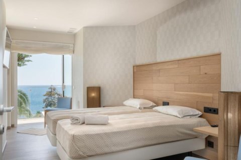 House for rent in Tamariu, Girona, Spain 7 bedrooms,  No. 141313 - photo 17