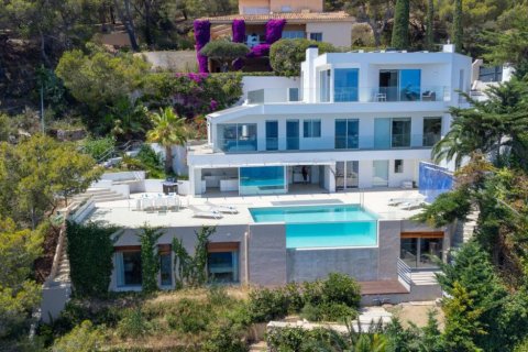 House for rent in Tamariu, Girona, Spain 7 bedrooms,  No. 141313 - photo 1