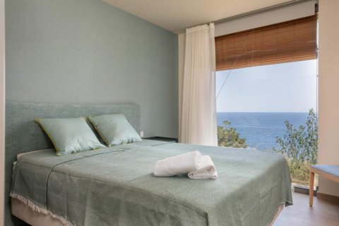 House for rent in Tamariu, Girona, Spain 7 bedrooms,  No. 141313 - photo 13