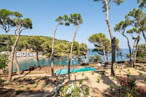 House for rent in Tamariu, Girona, Spain 8 bedrooms,  No. 141314 - photo 4