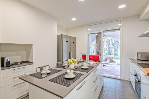 House for rent in Tamariu, Girona, Spain 8 bedrooms,  No. 141314 - photo 14