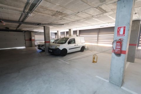 Apartment for sale in Alicante, Spain 2 bedrooms, 80 sq.m. No. 196800 - photo 20