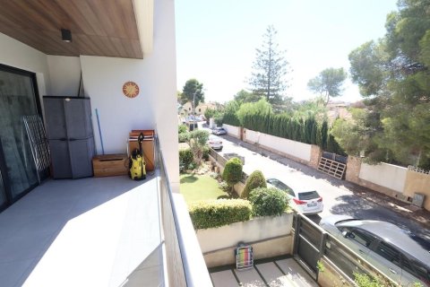 Apartment for sale in Alicante, Spain 2 bedrooms, 80 sq.m. No. 196800 - photo 19