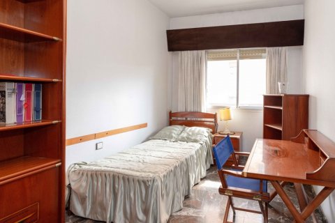 Dzīvoklis pārdošanā Sevilla, Seville, Spānijā 5 istabas, 262 m2 Nr. 113688 - attēls 16