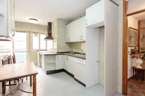 Dzīvoklis pārdošanā Sevilla, Seville, Spānijā 5 istabas, 262 m2 Nr. 113688 - attēls 6
