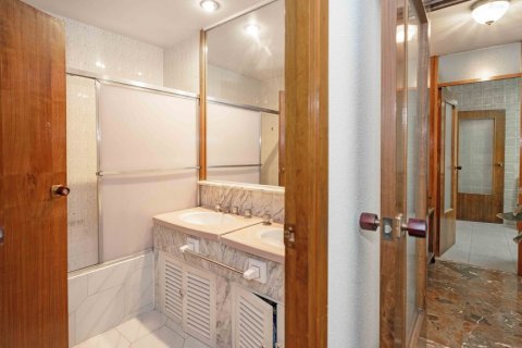 Dzīvoklis pārdošanā Sevilla, Seville, Spānijā 5 istabas, 262 m2 Nr. 113688 - attēls 15