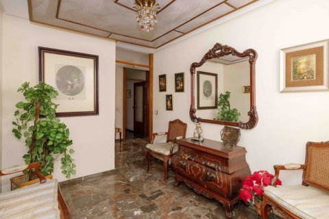 Dzīvoklis pārdošanā Sevilla, Seville, Spānijā 5 istabas, 262 m2 Nr. 113688 - attēls 25