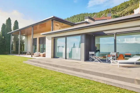 Сasa en venta en Barcelona, España 8 dormitorios, No. 141236 - foto 5