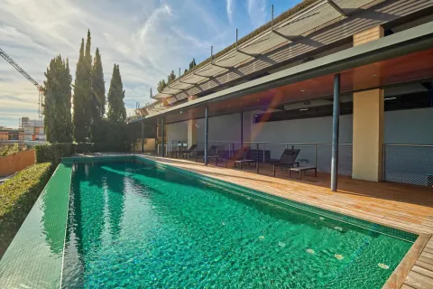 Сasa en venta en Barcelona, España 8 dormitorios, No. 141236 - foto 4