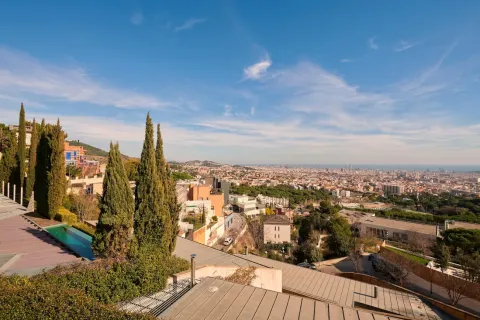 Сasa en venta en Barcelona, España 8 dormitorios, No. 141236 - foto 13