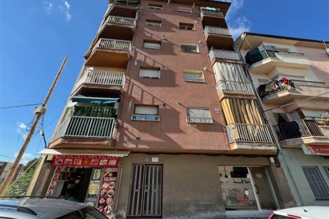 Huoneisto myytävänä Manlleu, Barcelona, Espanja, 3 makuuhuonetta, 99 m2 No. 191470 - kuva 1