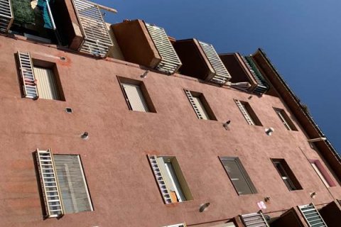 Huoneisto myytävänä Manlleu, Barcelona, Espanja, 3 makuuhuonetta, 99 m2 No. 191470 - kuva 2