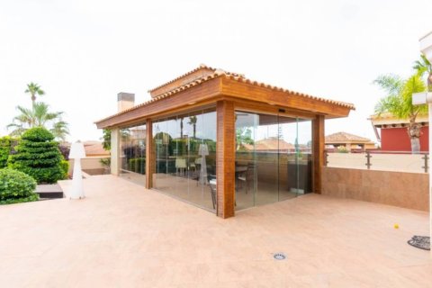 Villa for sale in Torrevieja, Alicante, Spain 4 bedrooms, 480 sq.m. No. 145978 - photo 5