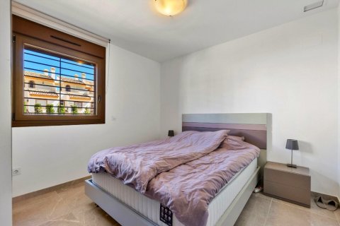 Huoneisto myytävänä Villamartin, Alicante, Espanja, 3 makuuhuonetta, 84 m2 No. 145974 - kuva 15