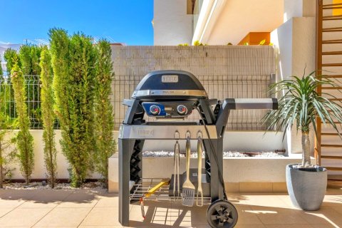 Huoneisto myytävänä Villamartin, Alicante, Espanja, 3 makuuhuonetta, 84 m2 No. 145974 - kuva 29