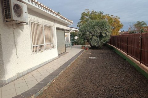 Villa for sale in Dehesa De Campoamor, Alicante, Spain 4 bedrooms, 212 sq.m. No. 155697 - photo 21