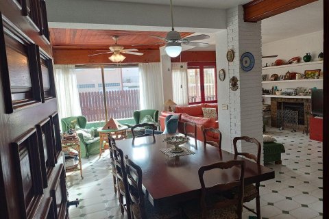 Villa for sale in Dehesa De Campoamor, Alicante, Spain 4 bedrooms, 212 sq.m. No. 155697 - photo 8