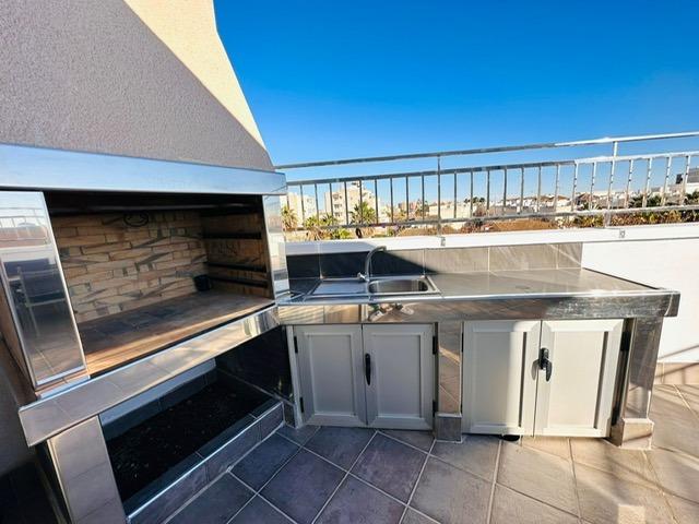 Lägenhet i Torrevieja, Alicante, Spanien 3 sovrum, 205 kvm. Nr. 155696