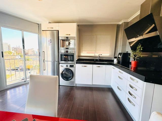 Lägenhet i Torrevieja, Alicante, Spanien 3 sovrum, 205 kvm. Nr. 155696