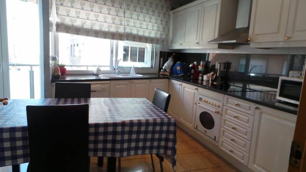 Villa Badalona, Barcelona, Spānijā 3 istabas, 314 m2 Nr. 133453