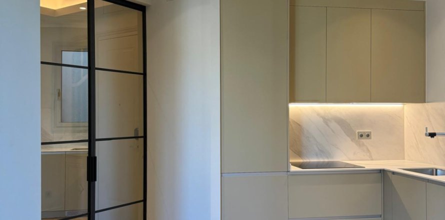 Apartment Eixample, Barcelona, Espagne 3 chambres, 109 m2 No. 133459