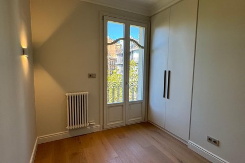Apartment à vendre Eixample, Barcelona, Espagne, 3 chambres, 109 m2 No. 133459 - photo 14