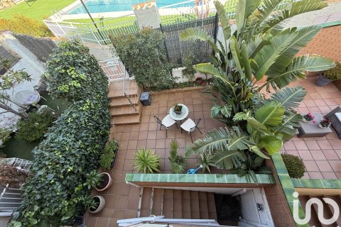 Dom w Sant Andreu de Llavaneres, Barcelona, Hiszpania 4 sypialnie, 196 mkw. nr 153739 – zdjęcie 24