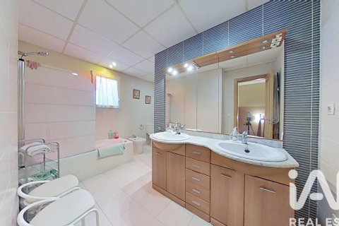 Penthäuser zum Verkauf in Vila-real, Castellon, Spanien 6 Schlafzimmer, 244 m2 Nr. 172276 - Foto 16