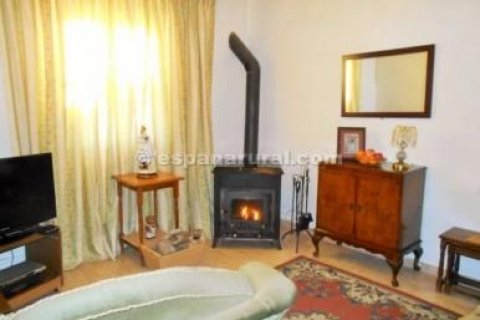 House for sale in Caniles, Granada, Spain 5 bedrooms, 202 sq.m. No. 184165 - photo 2