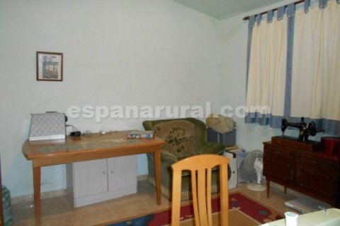 House for sale in Caniles, Granada, Spain 5 bedrooms, 202 sq.m. No. 184165 - photo 9