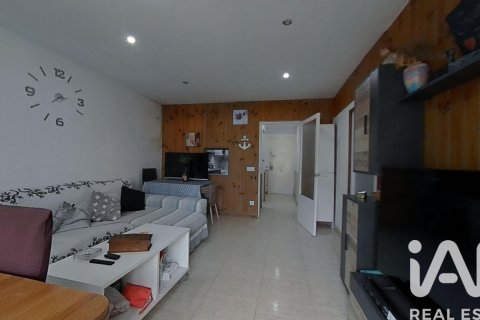 Apartment for sale in Salou, Tarragona, Spain 3 bedrooms, 80.49 sq.m. No. 185382 - photo 4