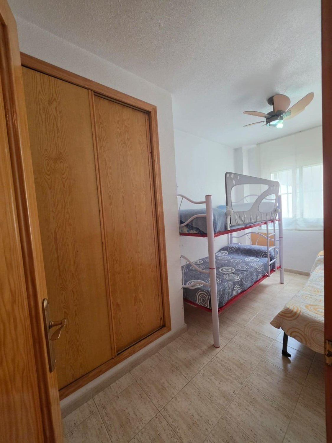 Apartamento en Guardamar del Segura, Alicante, España 2 dormitorios, 59 m2 No. 184295