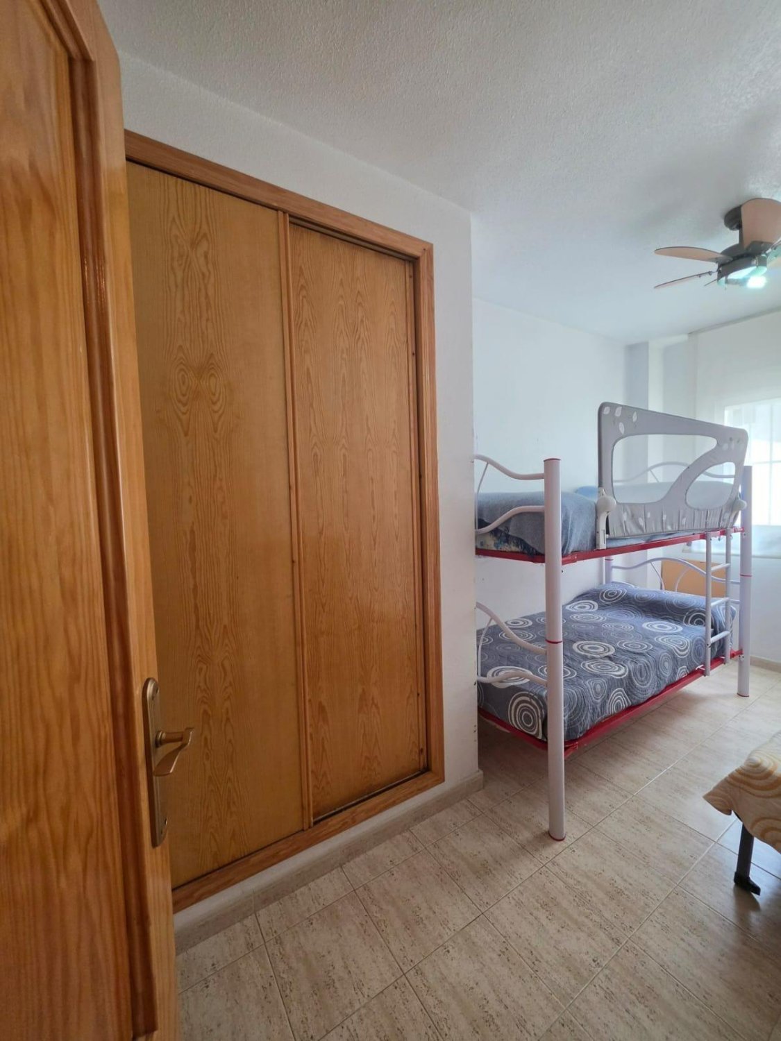 Apartamento en Guardamar del Segura, Alicante, España 2 dormitorios, 59 m2 No. 184295