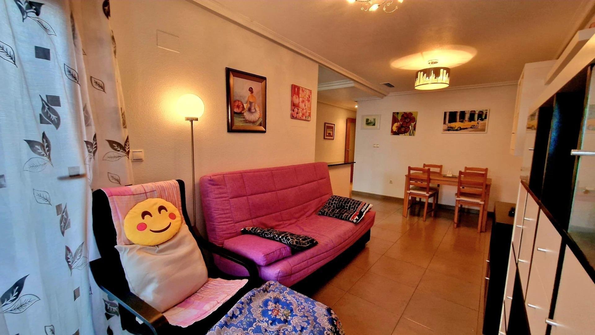 Apartment à Torrevieja, Alicante, Espagne 2 chambres, 76 m2 No. 184293