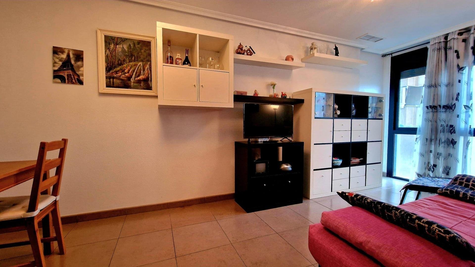 Apartment à Torrevieja, Alicante, Espagne 2 chambres, 76 m2 No. 184293