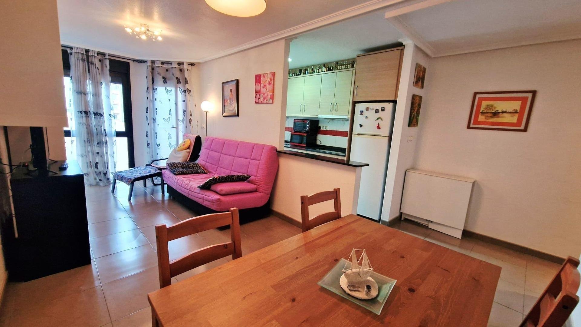 Apartment à Torrevieja, Alicante, Espagne 2 chambres, 76 m2 No. 184293