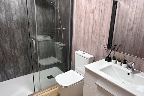 Apartment for sale in Torrevieja, Alicante, Spain 2 bedrooms, 110 sq.m. No. 184291 - photo 12