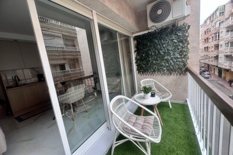 Apartment à vendre à Torrevieja, Alicante, Espagne, 1 chambre, 51 m2 No. 184292 - photo 11