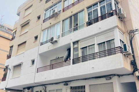 Lägenhet i Torrevieja, Alicante, Spanien 1 rum, 25 kvm. Nr. 184294