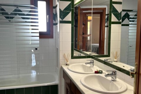 Apartment for sale in Torrevieja, Alicante, Spain 3 bedrooms, 94 sq.m. No. 156084 - photo 27